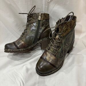 L'Artiste by Spring Step Leather Lace-Up Boots - Fallinluv - Olive - 5M
